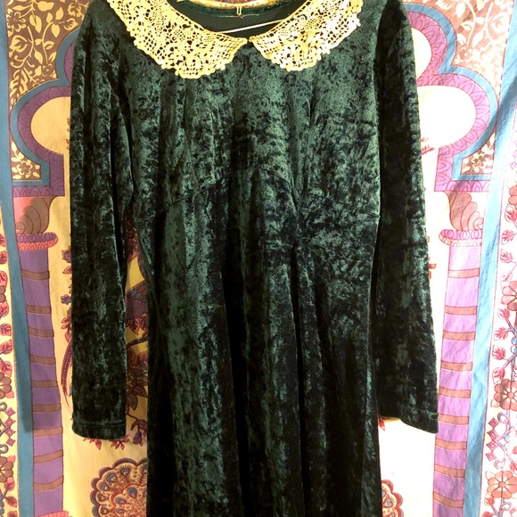Vintage Peter Pan Collar Velvet Green Dress - Picture 2 of 2